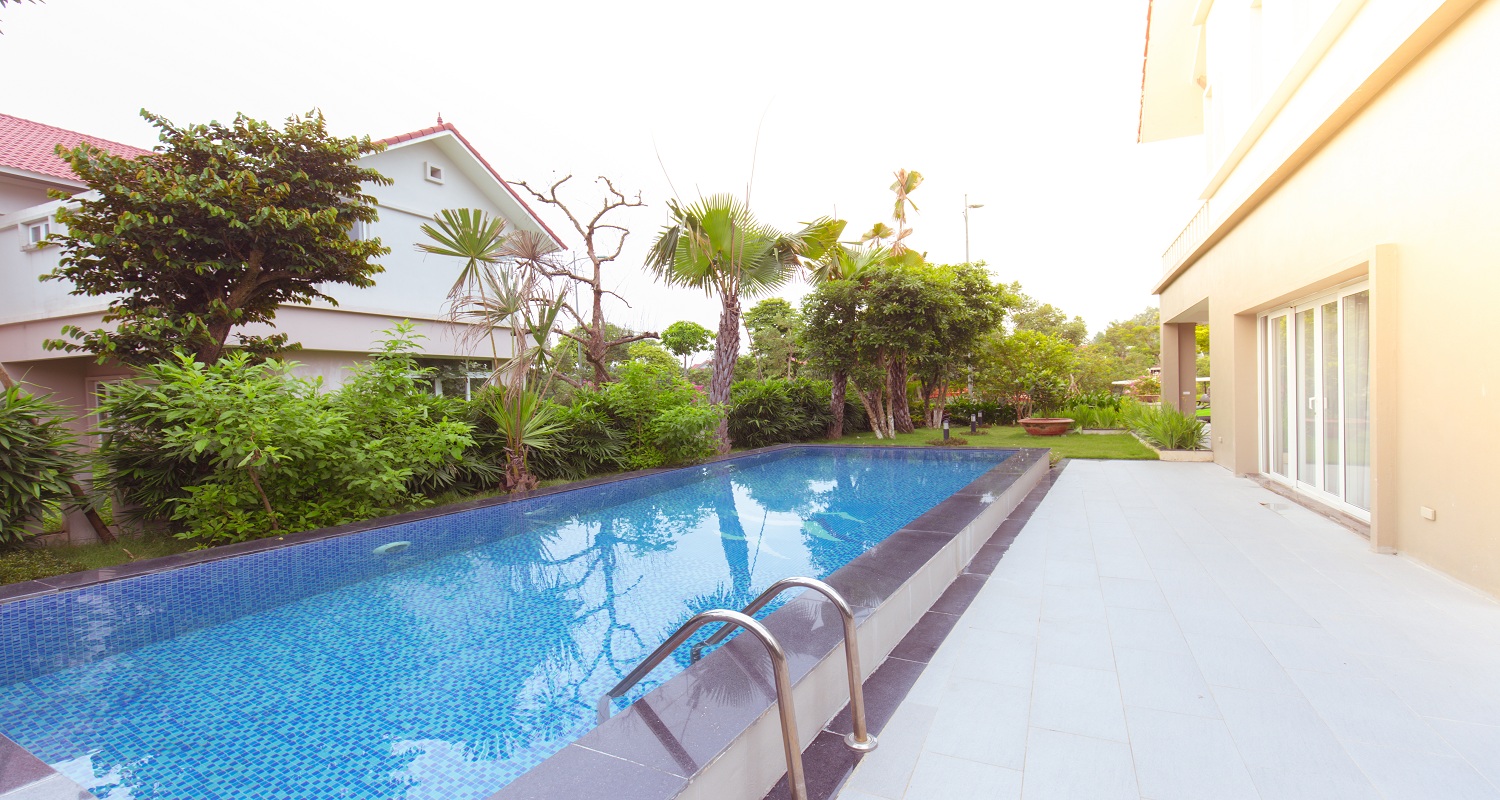 executive pool villa 10