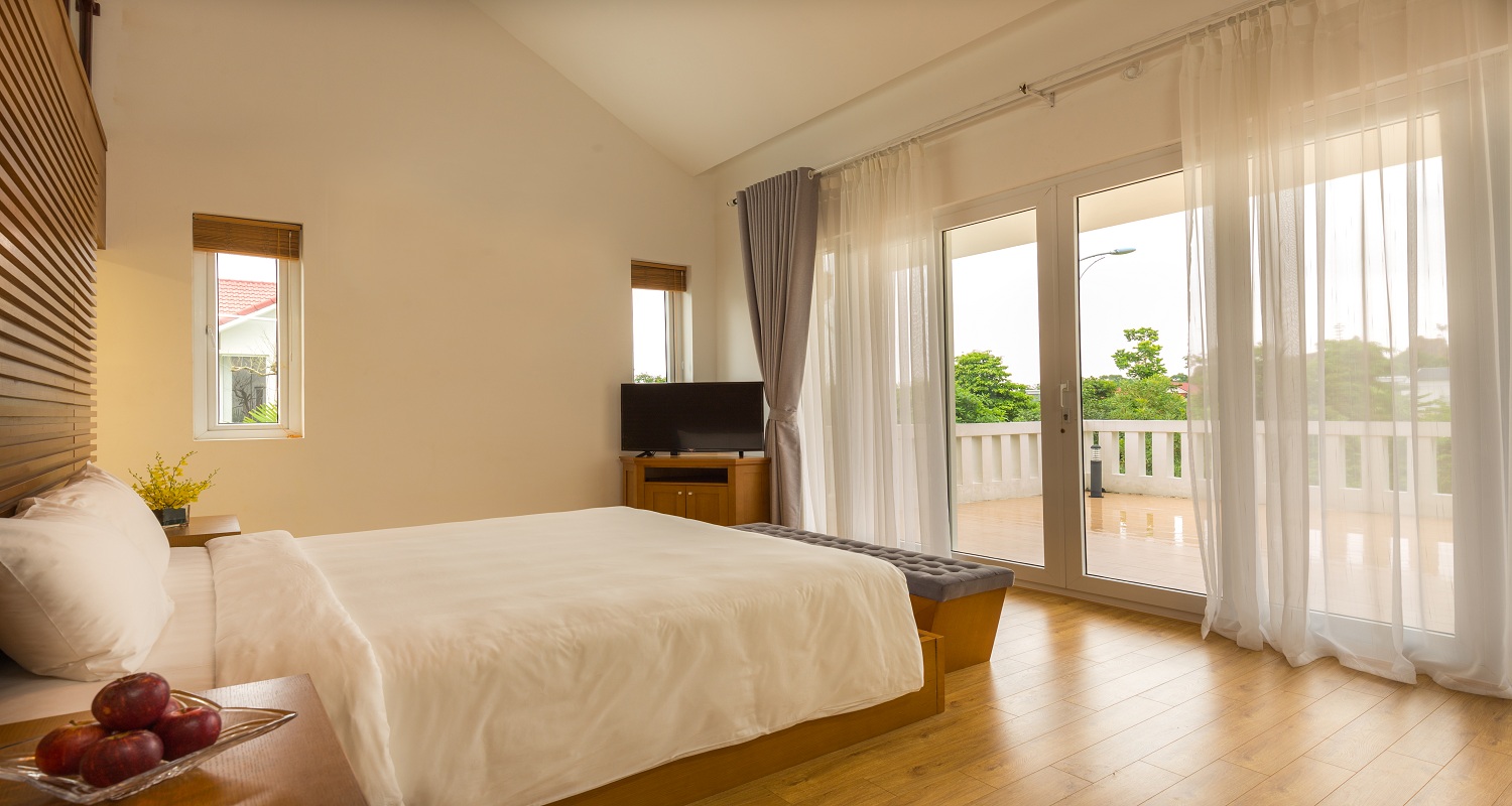 executive pool villa 23